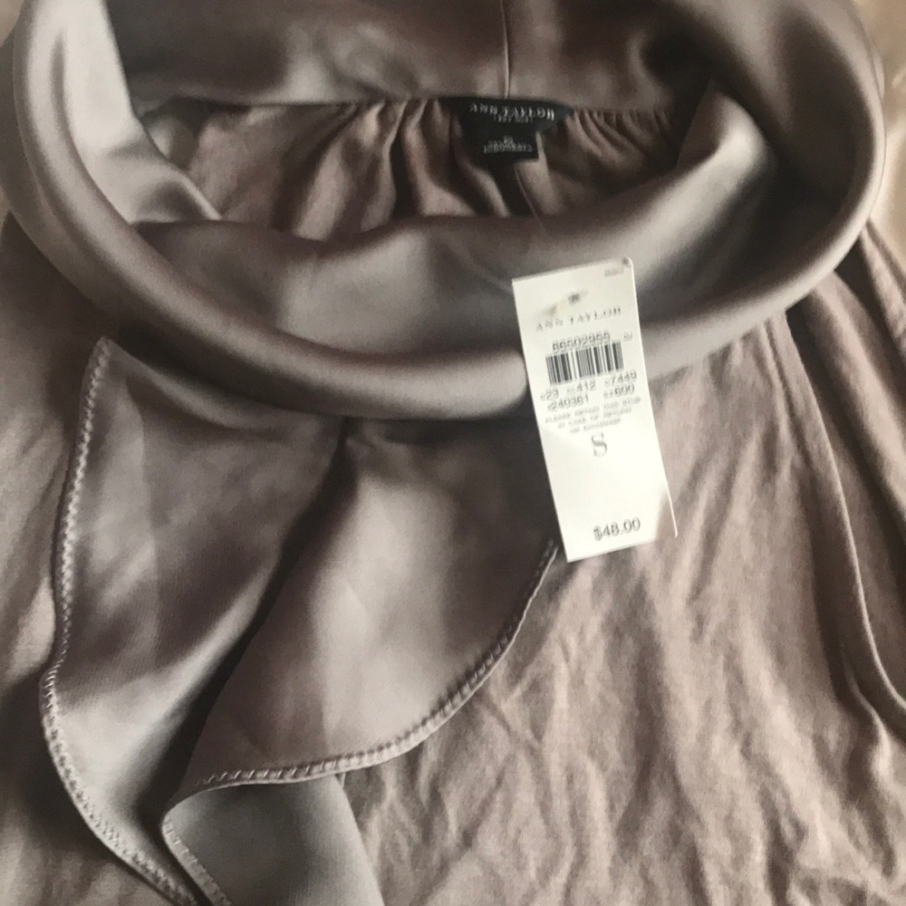 Ann Taylor ruffled tank NWT